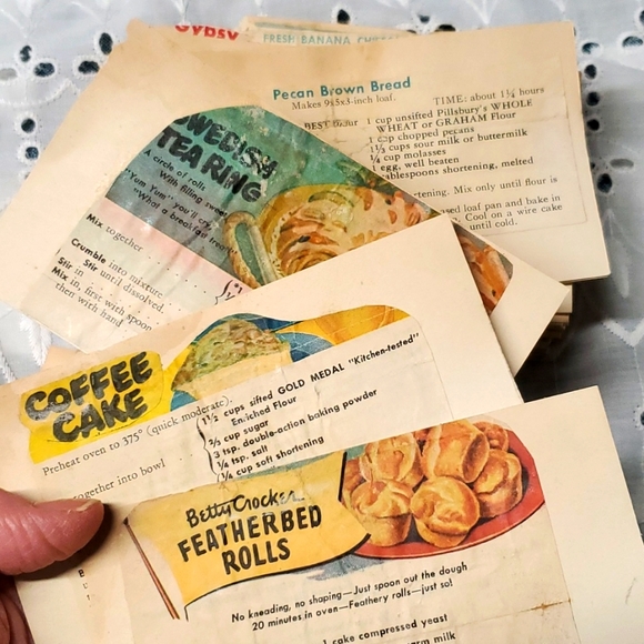 VTG Recipe Tin + Recipes Ohio Art USA Yellow Daisy Flower Bake Kitchen Storage - Picture 13 of 16